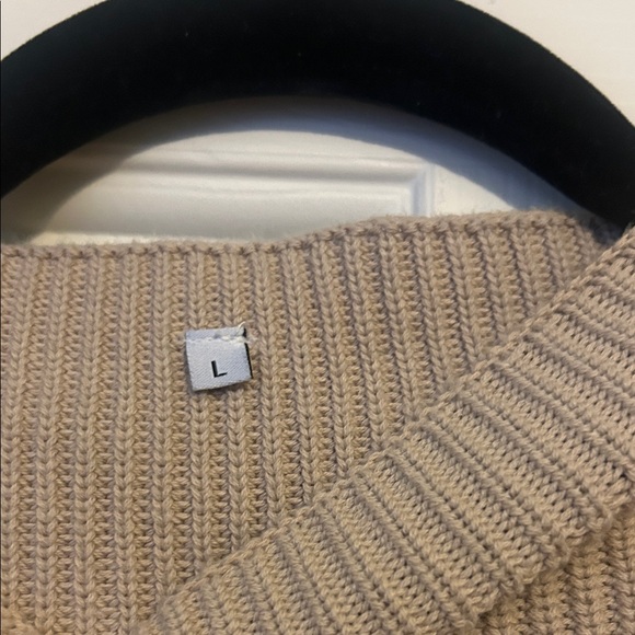 Tan Ribbed sweater - Picture 2 of 5